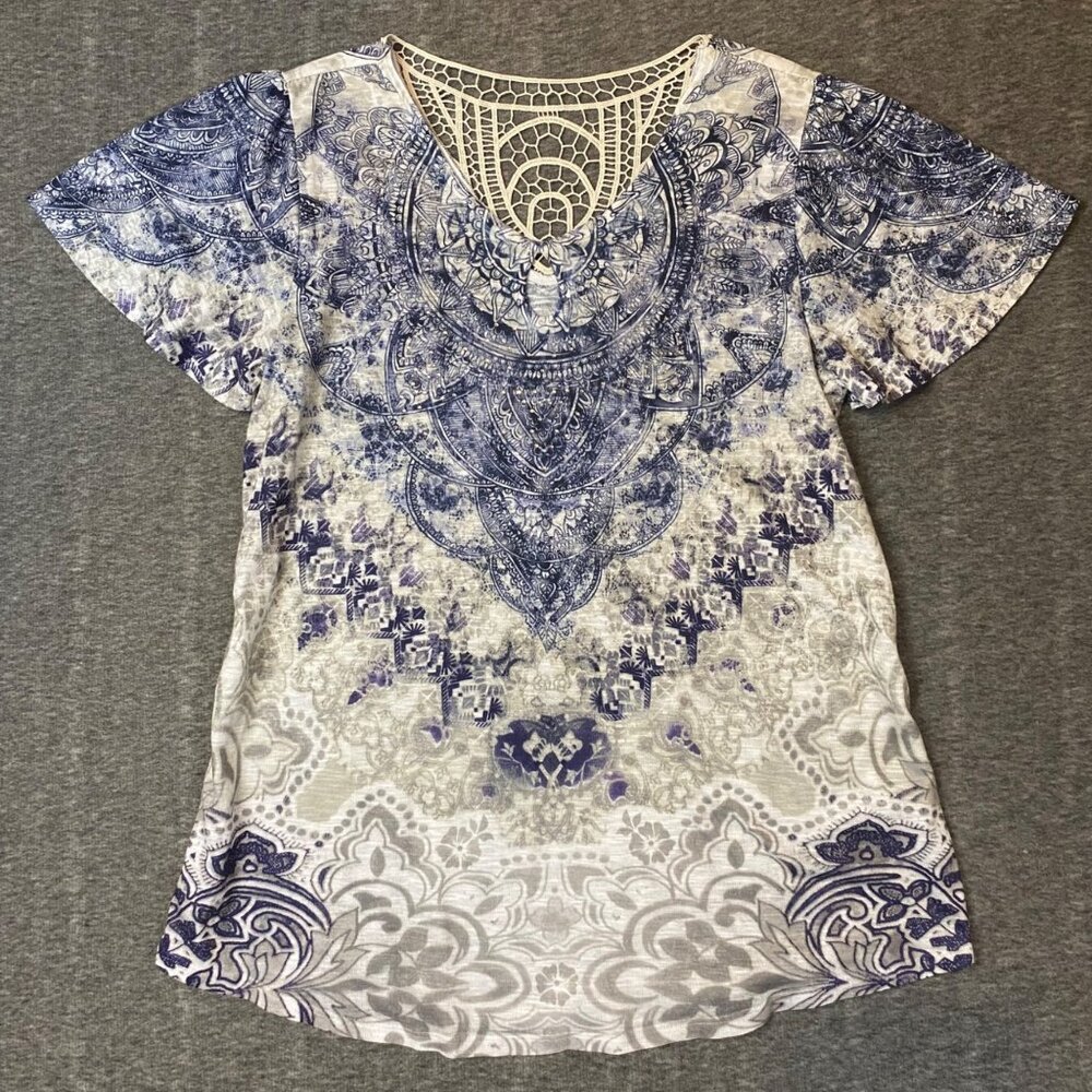 Time And Tru Womens Blue White Paisley Print Shirt Crochet Back Size Small Flora